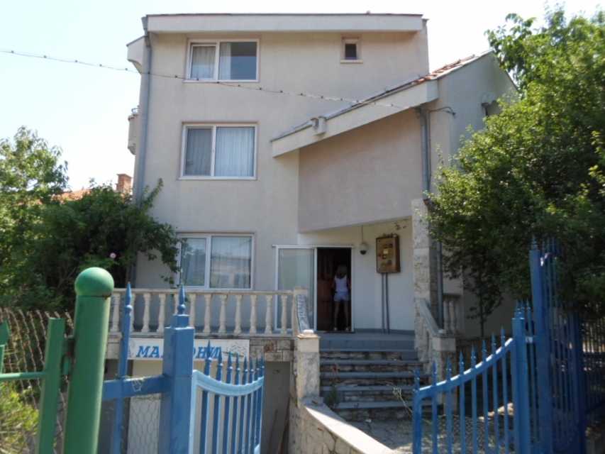 Къща в Черноморец