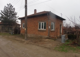 Къща в Деков