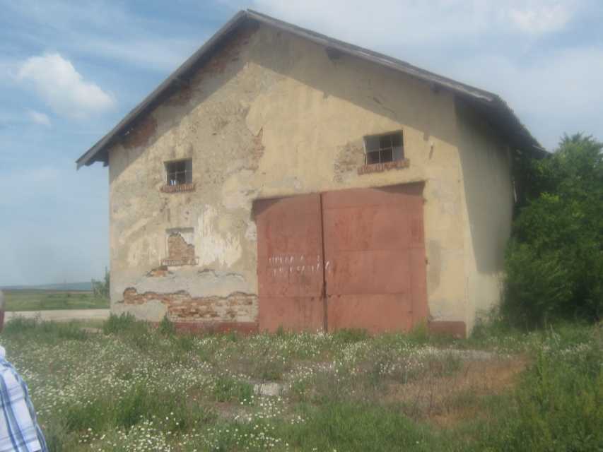 Производствен имот в Морава