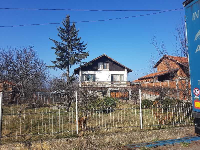Къща в Драгушиново