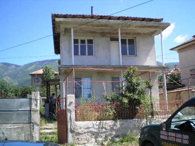 Къща в Анево