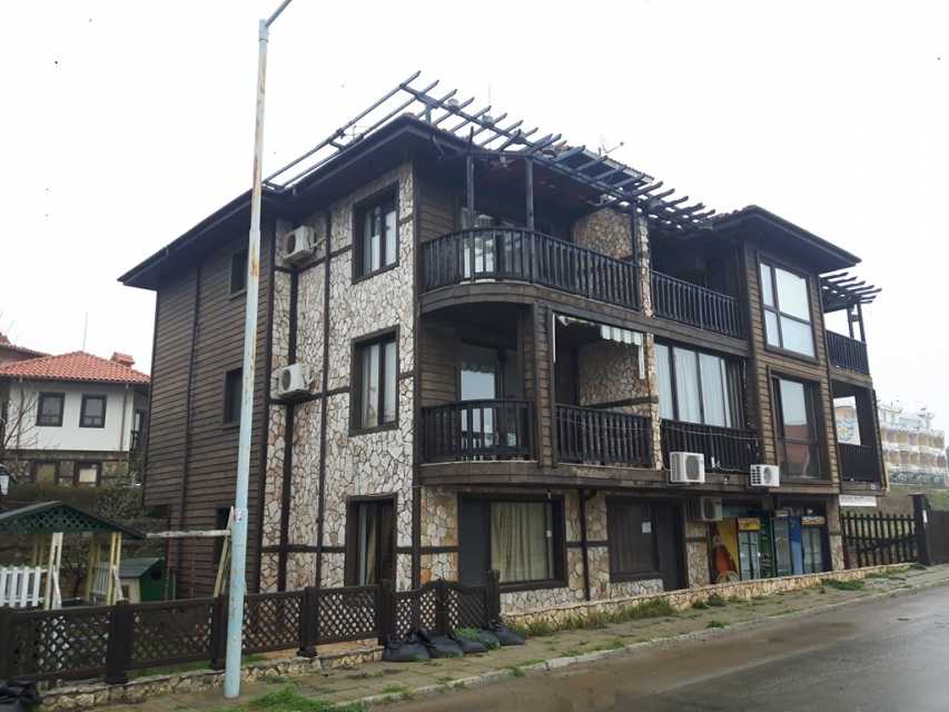 Тристаен апартамент в Созопол
