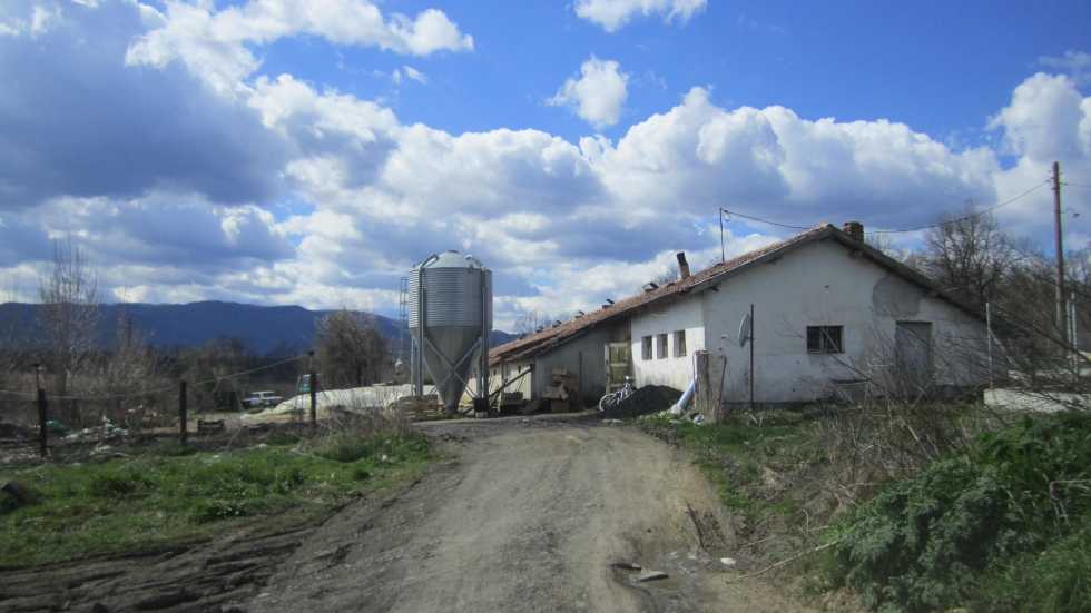 Производствен имот в Сенник
