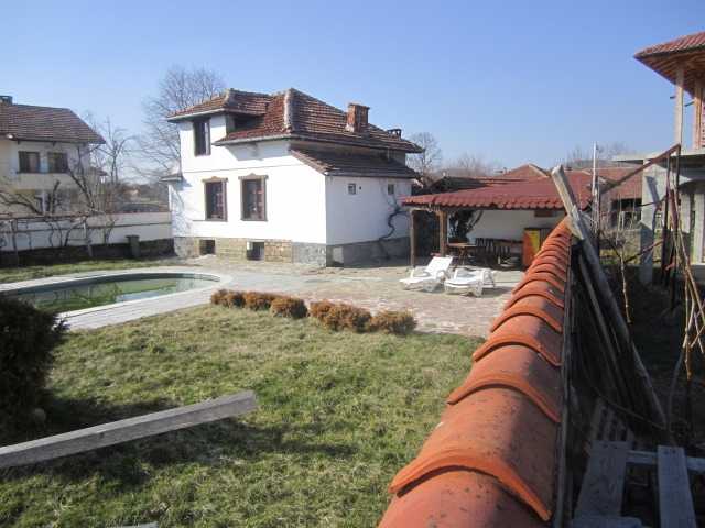 Къща в Горна Росица
