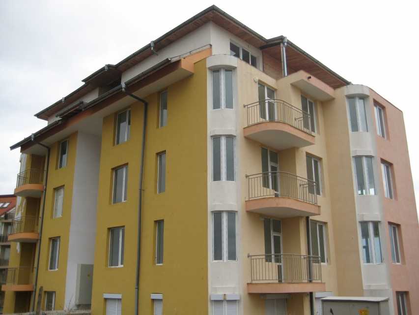 Двустаен апартамент в Равда