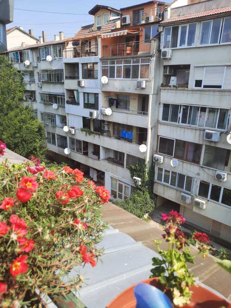 Тристаен апартамент в гр. Варна