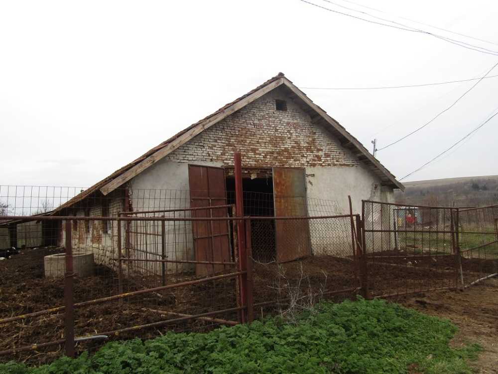 Производствен имот в с. Николаево