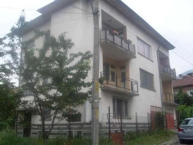 Етаж от къща в Якоруда