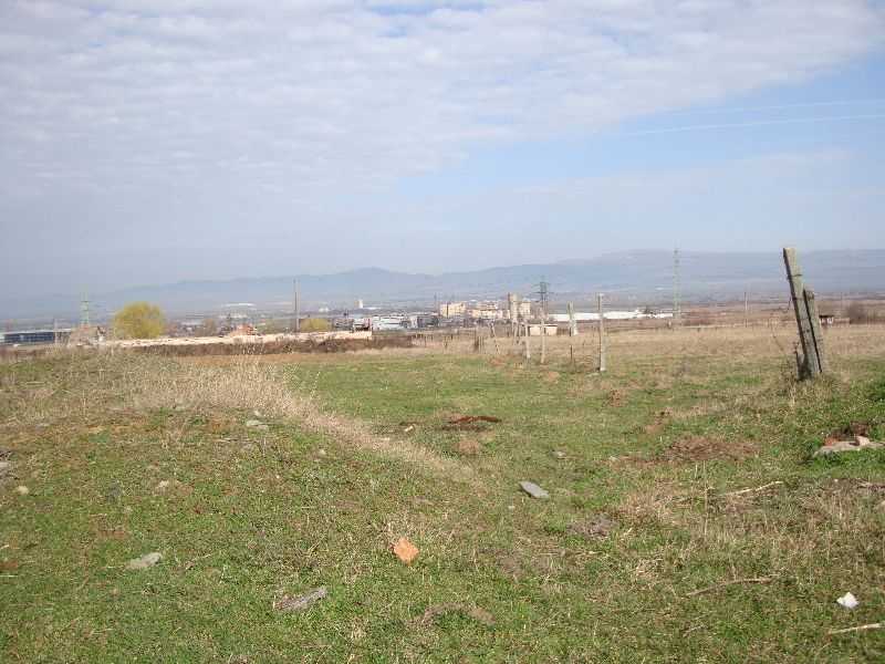 Земеделски имот в Нови хан