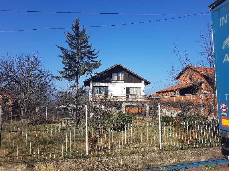 Къща в Драгушиново