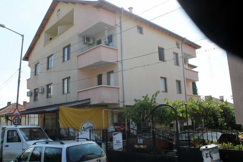 Тристаен апартамент в Поленица