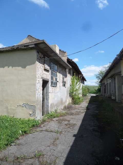 Производствен имот в Тодор Икономово