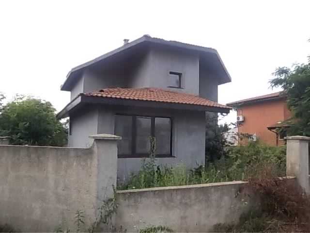 Къща с парцел в с. Соколово