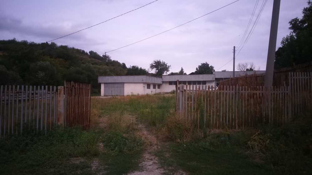 Производствен имот в гр. Дупница