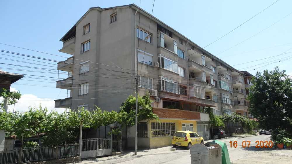 Тристаен апартамент в гр. Петрич