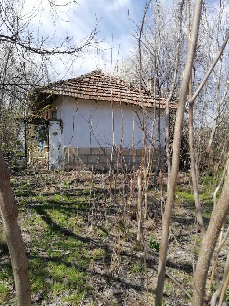 Къща с парцел в с. Горно Абланово
