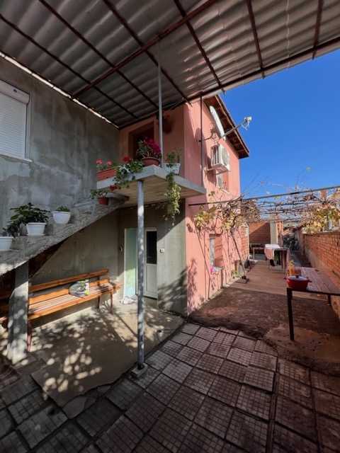 Къща с парцел Раковски