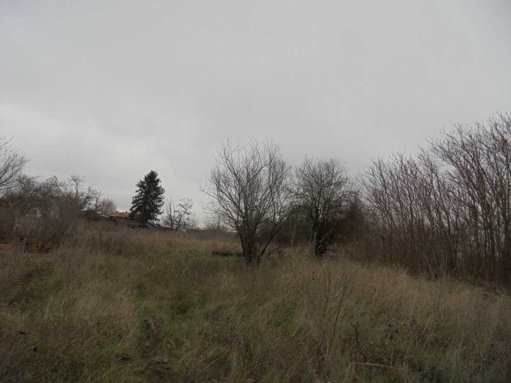 Парцел с къща в Писарово