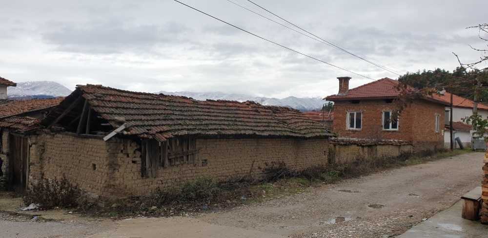 Парцел с къща Гърмен