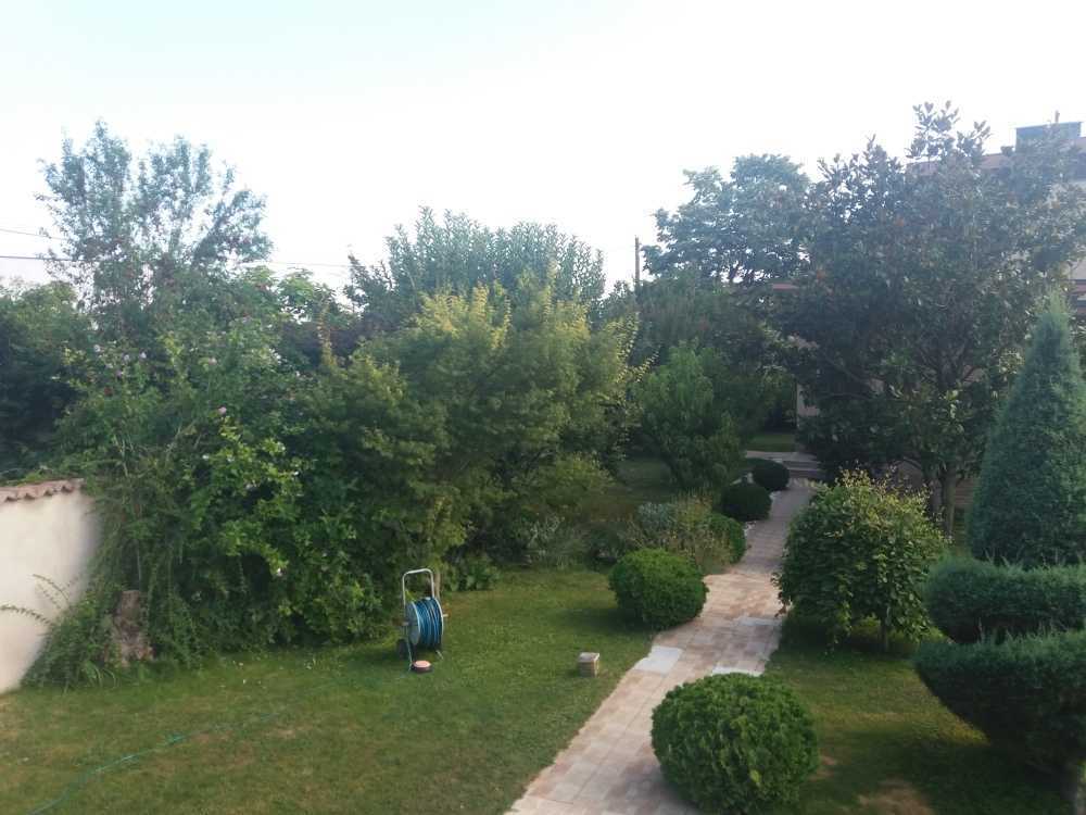 Парцел с къща Варна