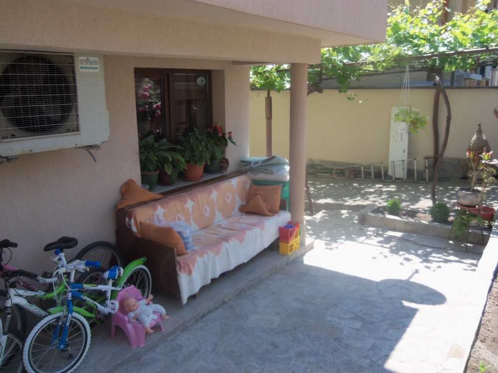 Парцел с къща Хасково