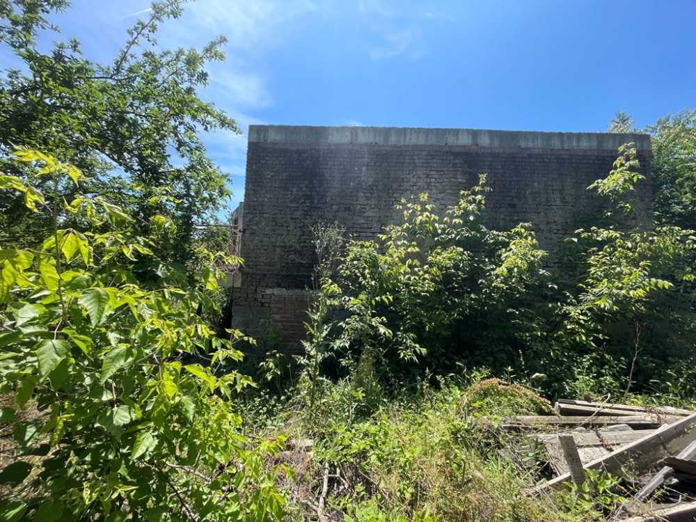 Парцел с къща Черково