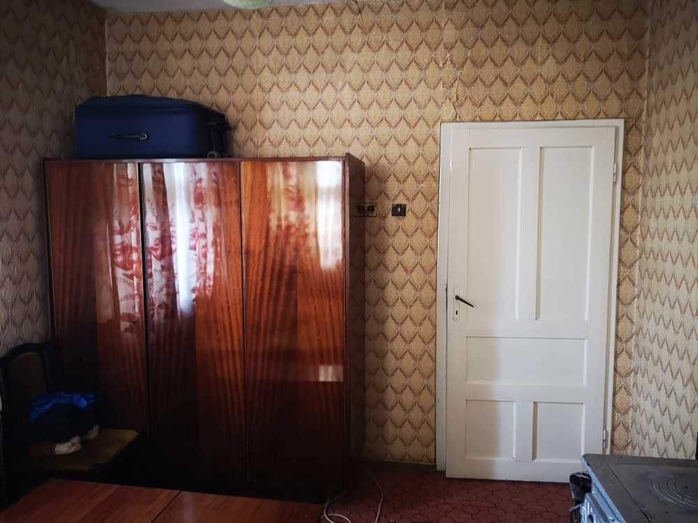 Парцел с къща в Бродилово