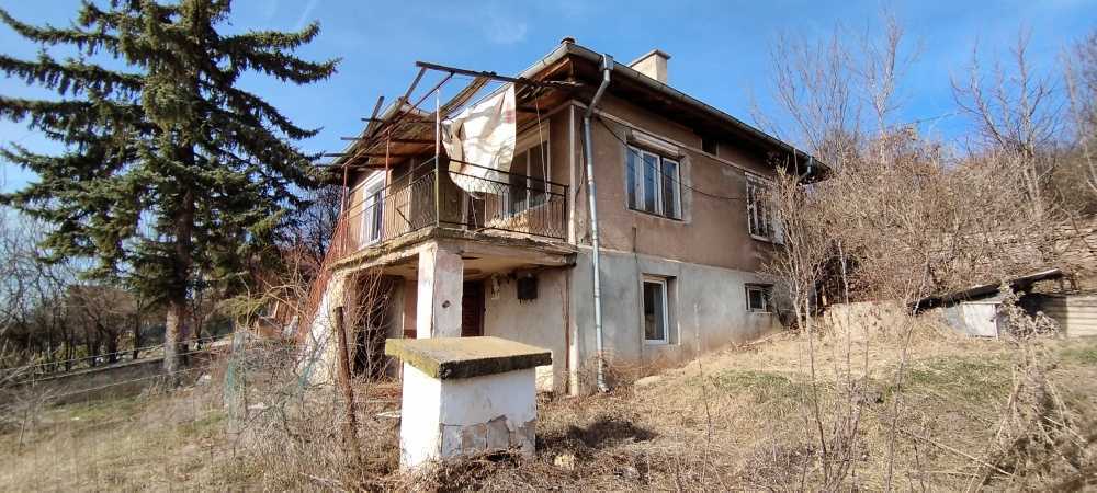 Къща с парцел Бухово