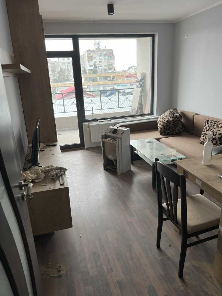 Двустаен апартамент Елин Пелин