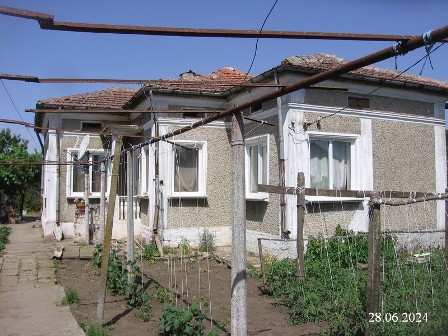 Парцел с къща Пленимир