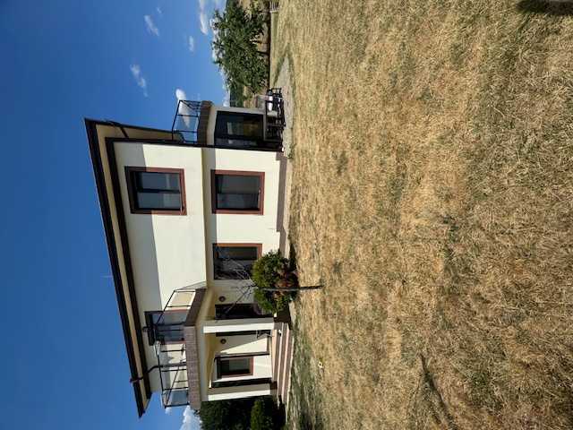 Парцел с къща Подгумер