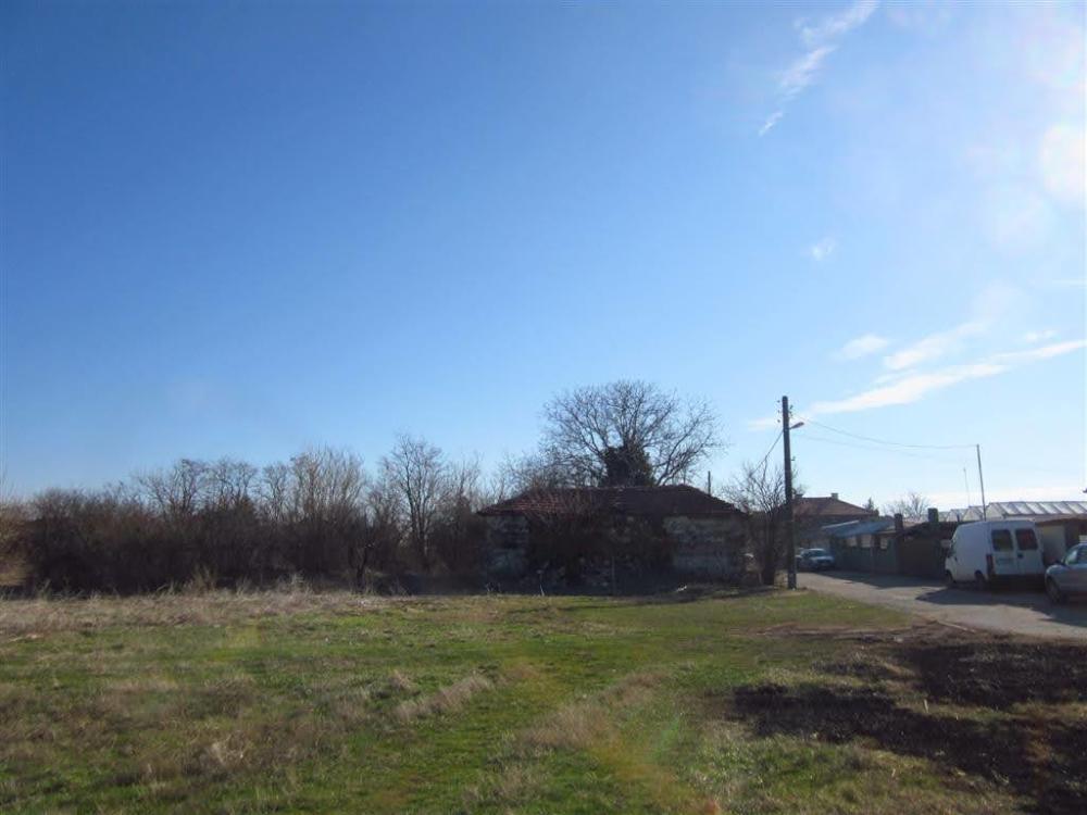 Парцел с къща в Горски извор