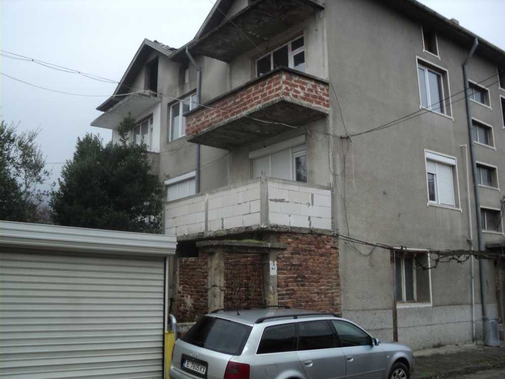 Етаж от къща Петрич