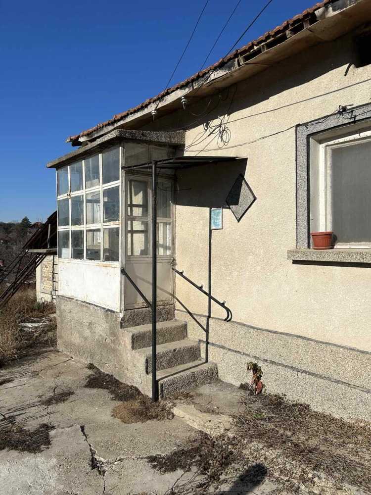 Парцел с къща Писанец