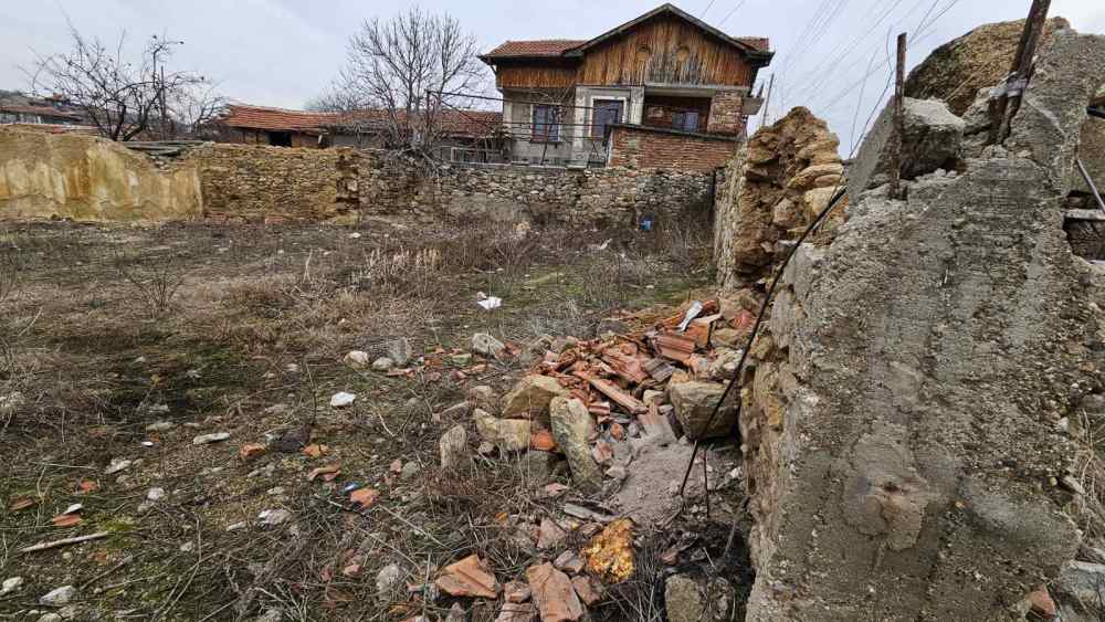 Парцел в с. Лесичово