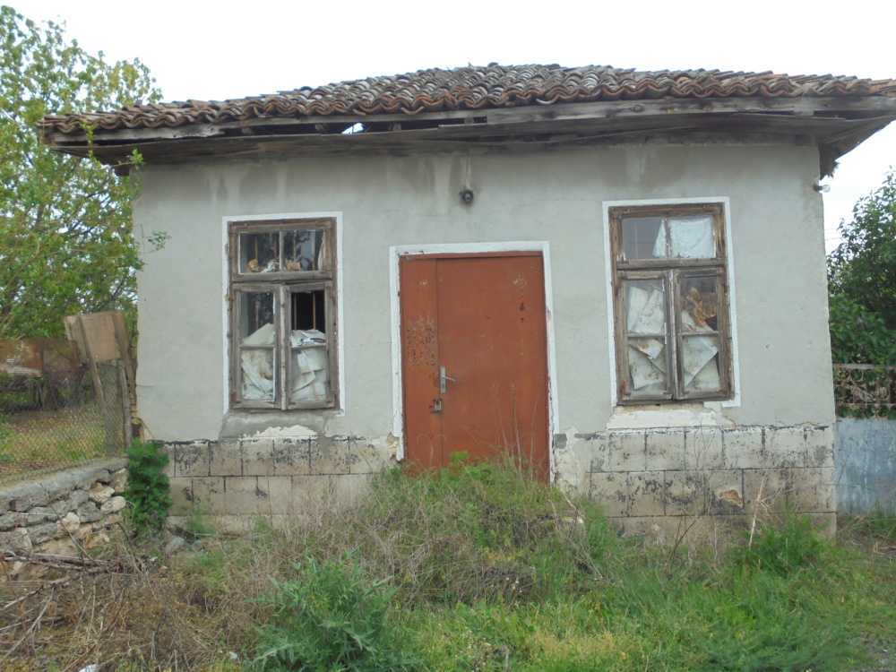 Къща с парцел Свобода