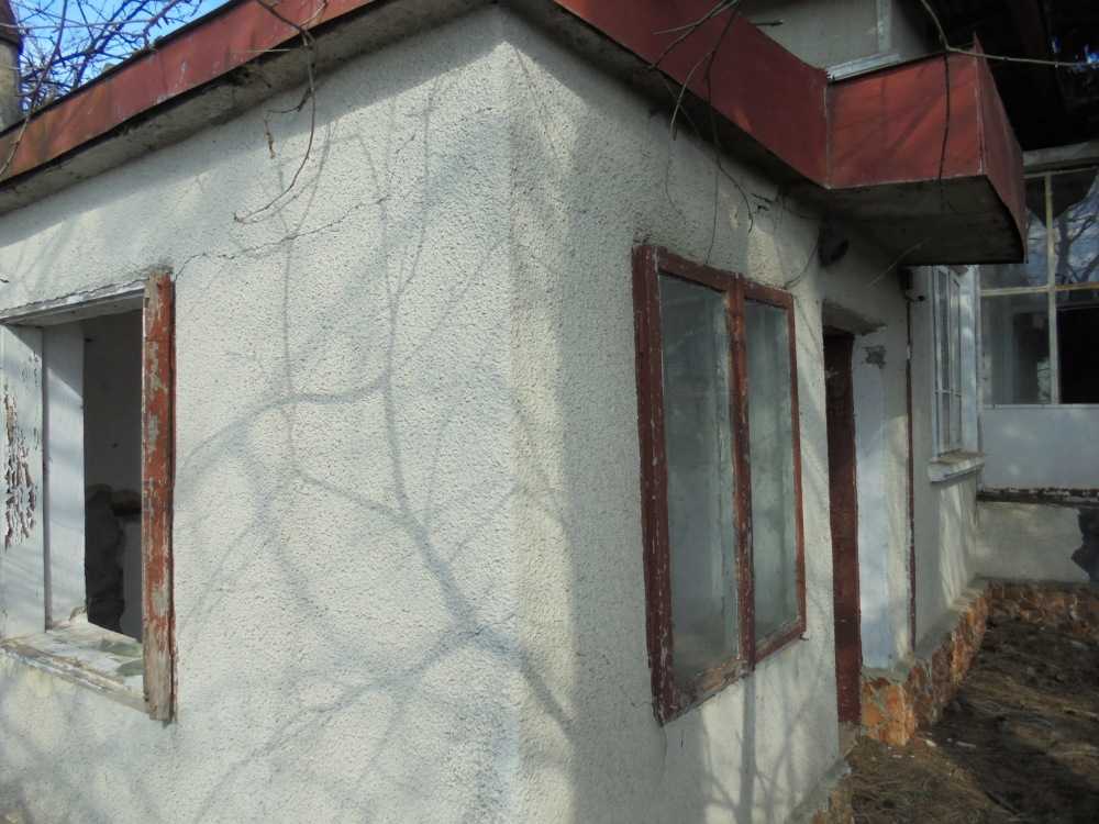 Парцел с къща в Дъбовик