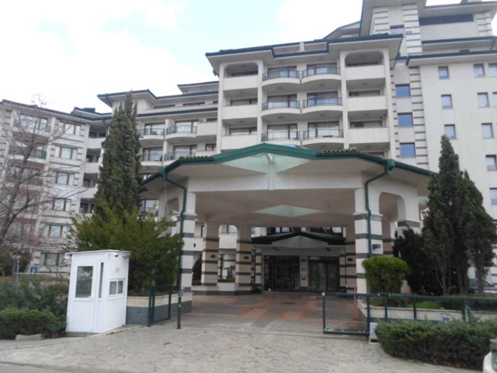 Тристаен апартамент Равда