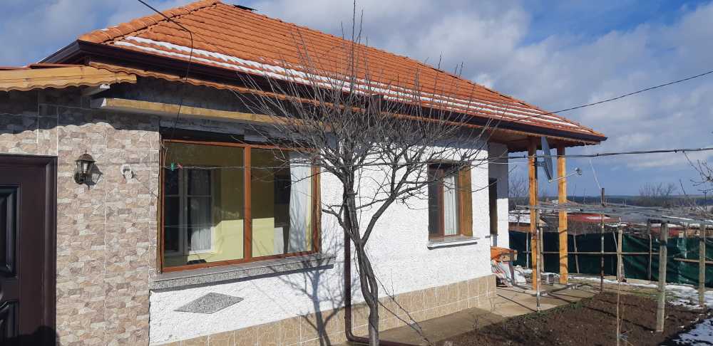 Парцел с къща Йонково