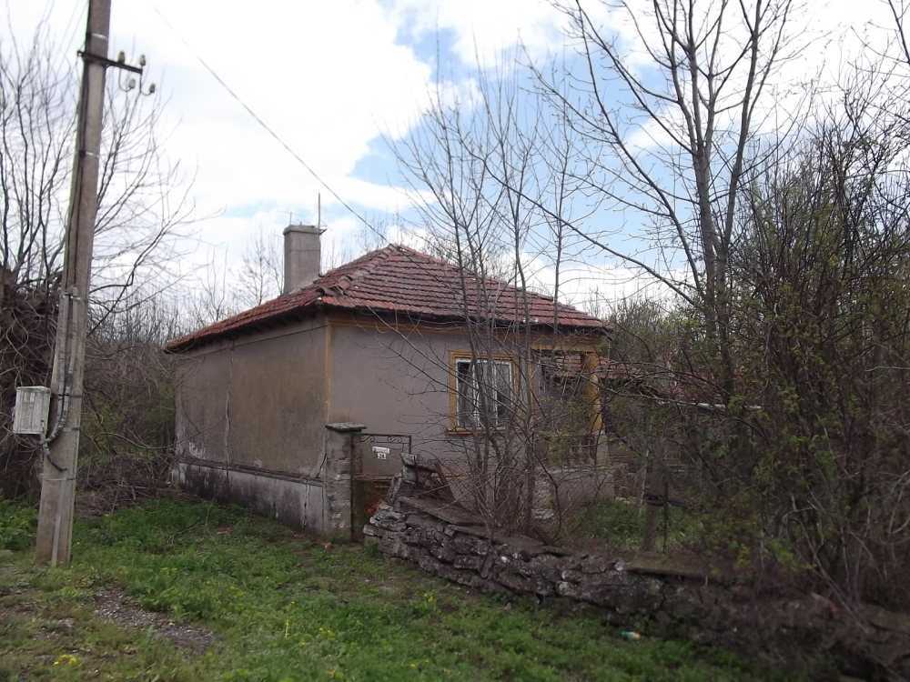Парцел с къща в Хаджи Димитър