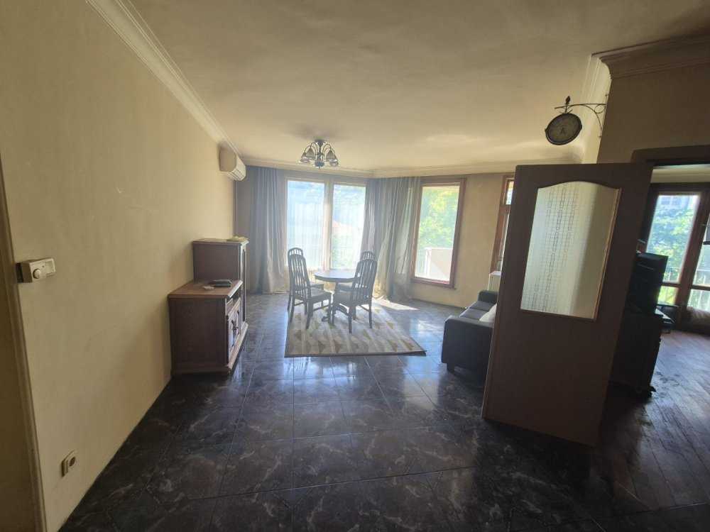 Тристаен апартамент София