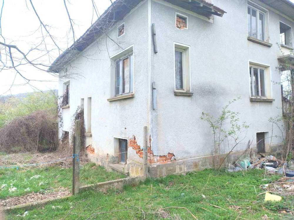 Къща с парцел Борима