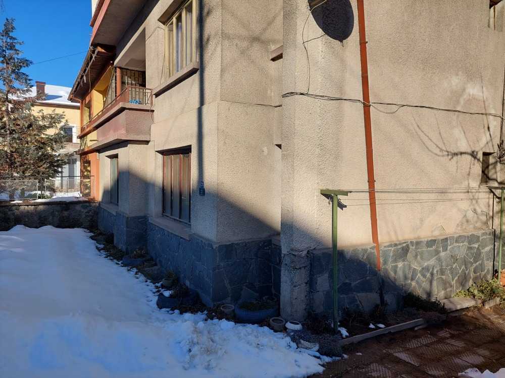 Етаж от къща Чепеларе