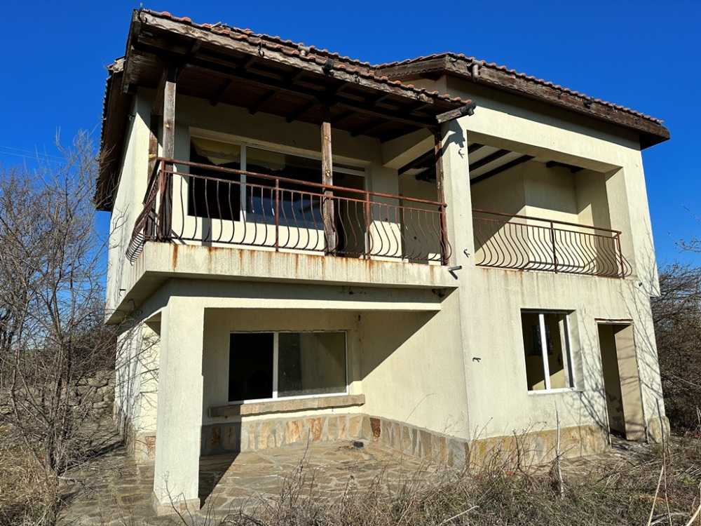 Парцел с къща Житосвят