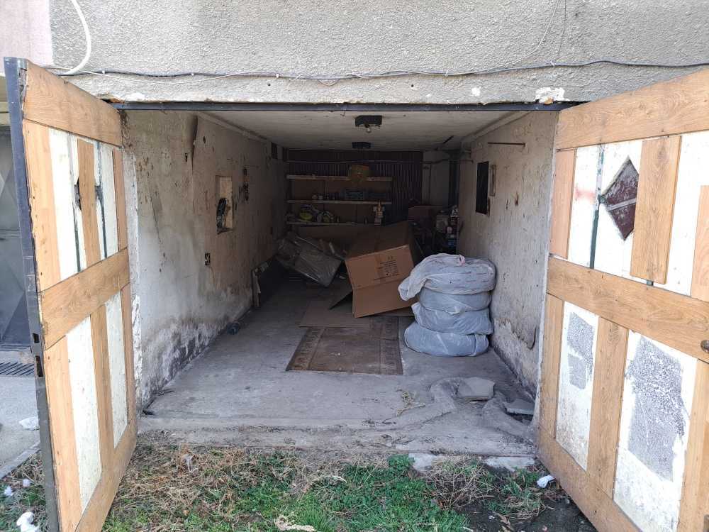 Гараж Ботевград