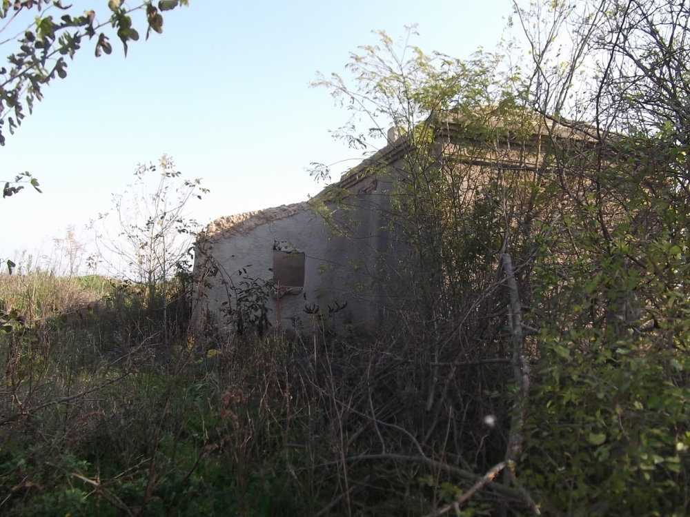 Парцел с къща в Пчеларово