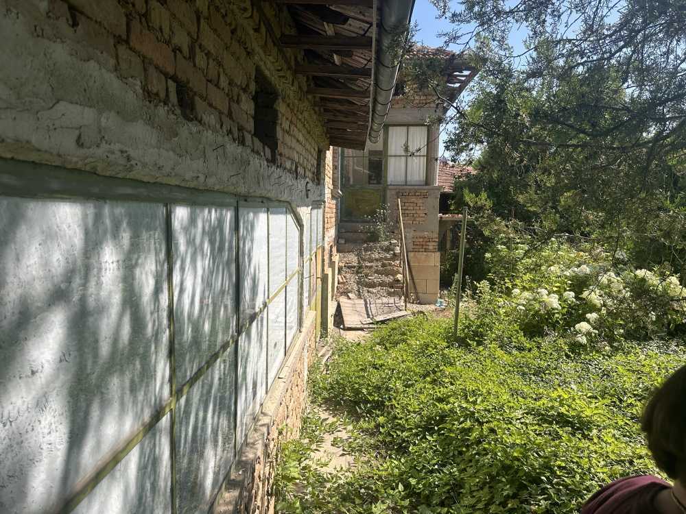 Къща с парцел Гороцвет