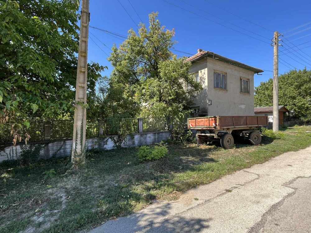 Къща с парцел в Горско Сливово