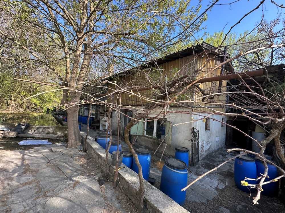 Парцел с къща Карнобат