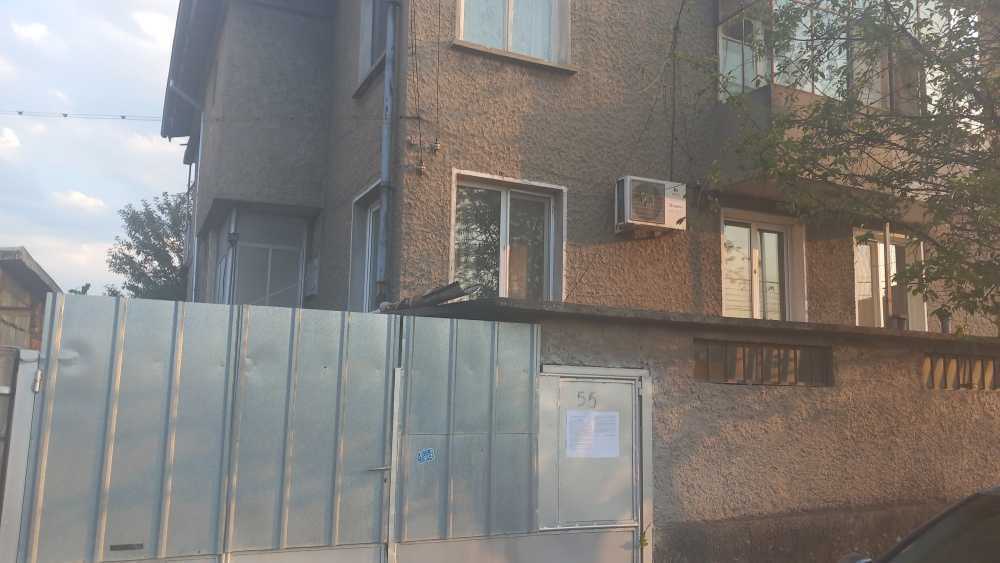 Парцел с къща Казанлък